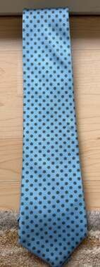 Adams Row Light Blue Floral Pattern Silk Necktie

***** SUCH A HAPPY FUN TIE! YO